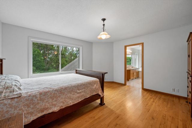 740 Mendota Heights Road, Mendota Heights, MN 55120