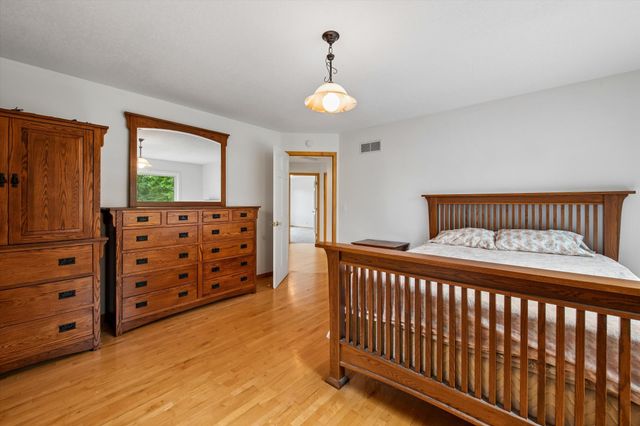 740 Mendota Heights Road, Mendota Heights, MN 55120