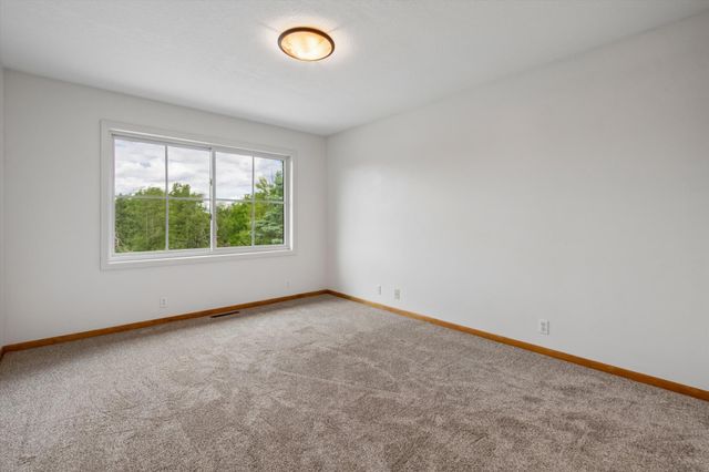 740 Mendota Heights Road, Mendota Heights, MN 55120
