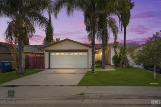 4605 Parkwood Court, Bakersfield, CA 93309