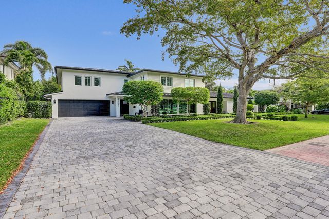 2421 NE 12th Street, Fort Lauderdale, FL 33304