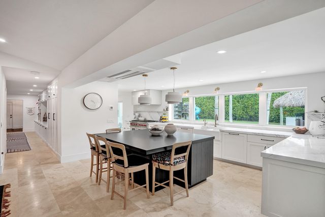 2421 NE 12th Street, Fort Lauderdale, FL 33304