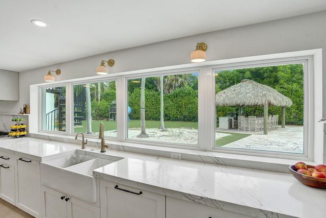 2421 NE 12th Street, Fort Lauderdale, FL 33304