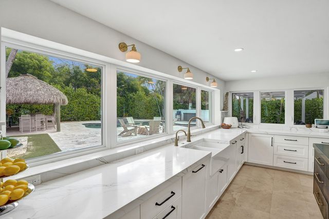 2421 NE 12th Street, Fort Lauderdale, FL 33304