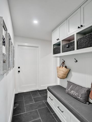 2421 NE 12th Street, Fort Lauderdale, FL 33304