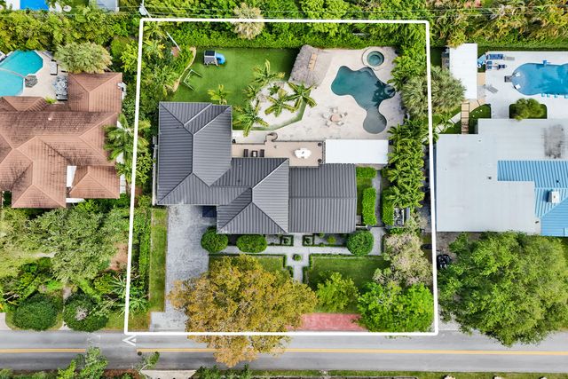 2421 NE 12th Street, Fort Lauderdale, FL 33304