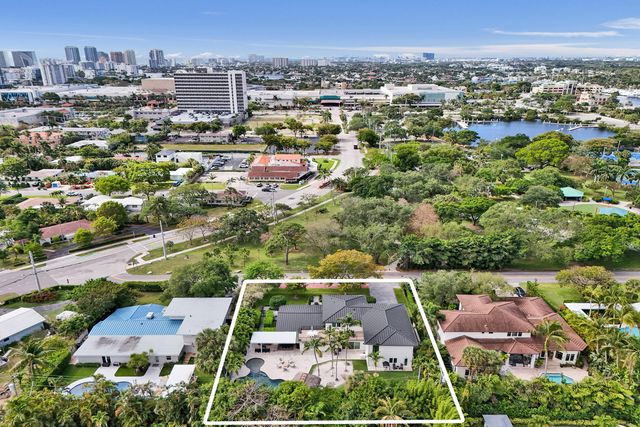 2421 NE 12th Street, Fort Lauderdale, FL 33304