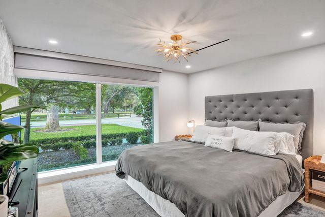 2421 NE 12th Street, Fort Lauderdale, FL 33304