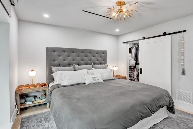 2421 NE 12th Street, Fort Lauderdale, FL 33304