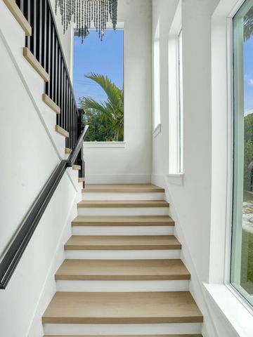 2421 NE 12th Street, Fort Lauderdale, FL 33304