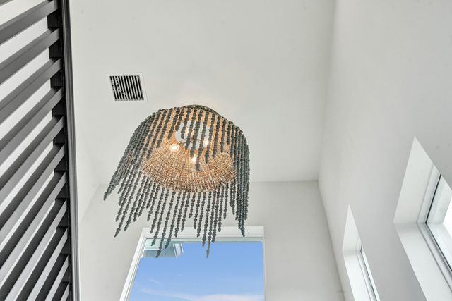 2421 NE 12th Street, Fort Lauderdale, FL 33304