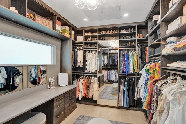 2421 NE 12th Street, Fort Lauderdale, FL 33304
