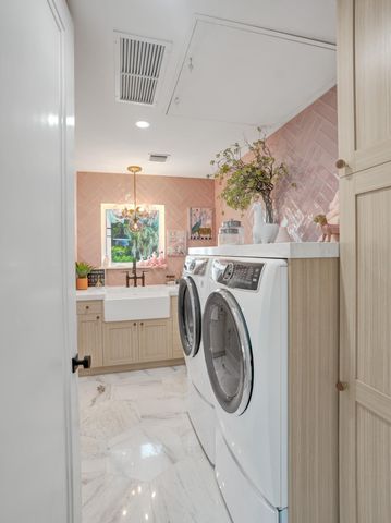 2421 NE 12th Street, Fort Lauderdale, FL 33304