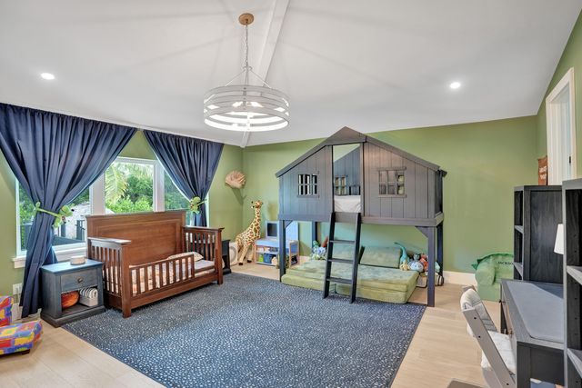 2421 NE 12th Street, Fort Lauderdale, FL 33304