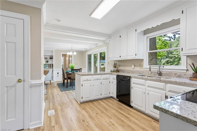 103 Shallow Lagoon DR, Yorktown, VA 23693