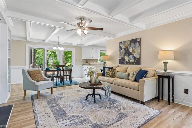 103 Shallow Lagoon DR, Yorktown, VA 23693