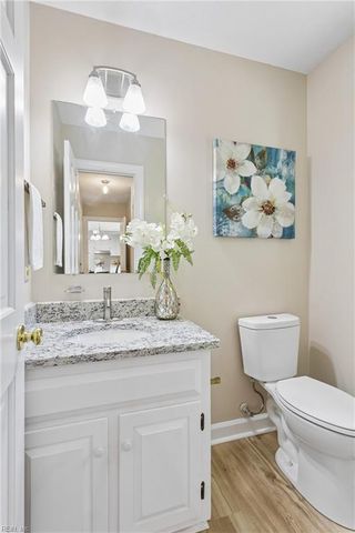 103 Shallow Lagoon DR, Yorktown, VA 23693