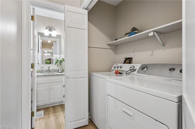 103 Shallow Lagoon DR, Yorktown, VA 23693