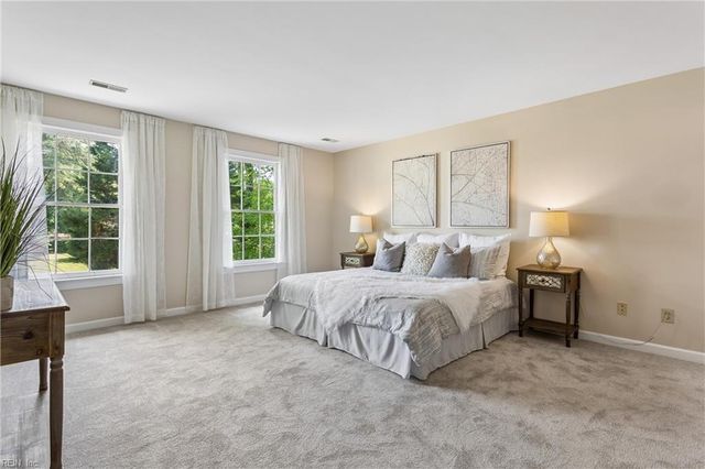 103 Shallow Lagoon DR, Yorktown, VA 23693