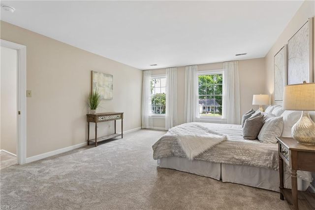 103 Shallow Lagoon DR, Yorktown, VA 23693