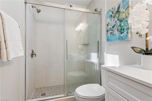 103 Shallow Lagoon DR, Yorktown, VA 23693