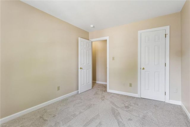 103 Shallow Lagoon DR, Yorktown, VA 23693