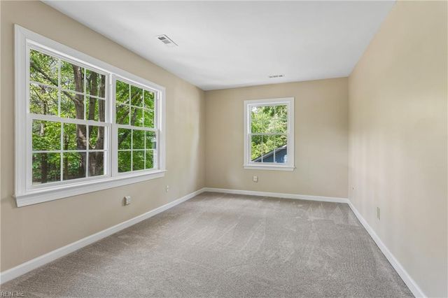 103 Shallow Lagoon DR, Yorktown, VA 23693