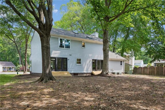 103 Shallow Lagoon DR, Yorktown, VA 23693