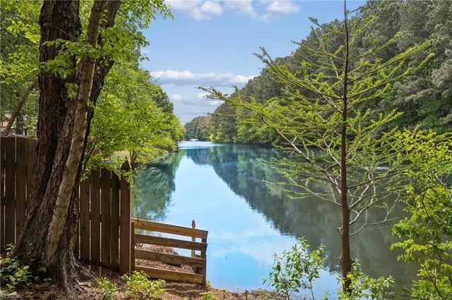 103 Shallow Lagoon DR, Yorktown, VA 23693