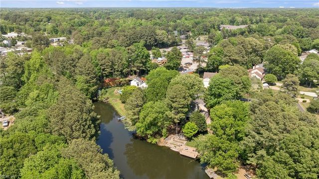 103 Shallow Lagoon DR, Yorktown, VA 23693