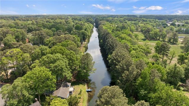 103 Shallow Lagoon DR, Yorktown, VA 23693