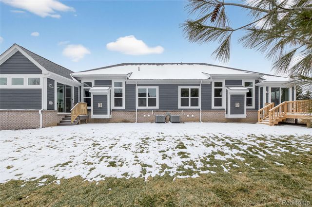 1458 Turner Drive 5, Commerce Charter Township, MI 48390
