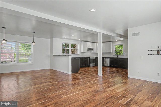 202 BLUE ROCK RD, Wilmington, DE 19809