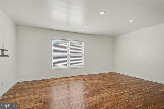 202 BLUE ROCK RD, Wilmington, DE 19809