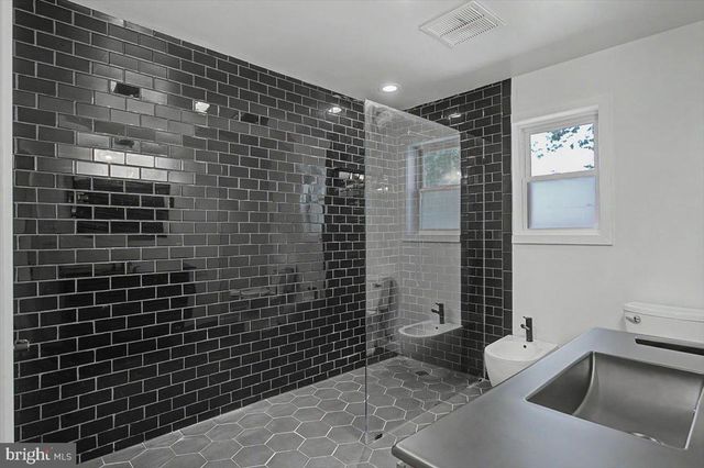202 BLUE ROCK RD, Wilmington, DE 19809