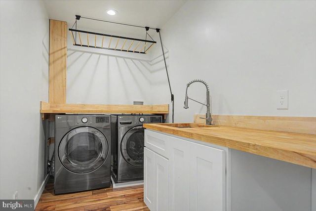 202 BLUE ROCK RD, Wilmington, DE 19809