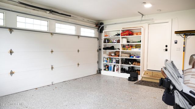 9 Wood Lake Court, North Brunswick, NJ 08902