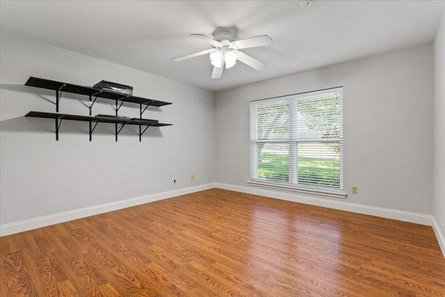 10014 Burgundy Drive, Woodway, TX 76712