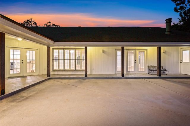 10014 Burgundy Drive, Woodway, TX 76712