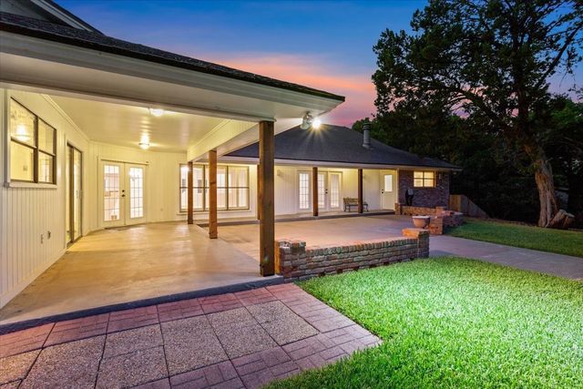 10014 Burgundy Drive, Woodway, TX 76712