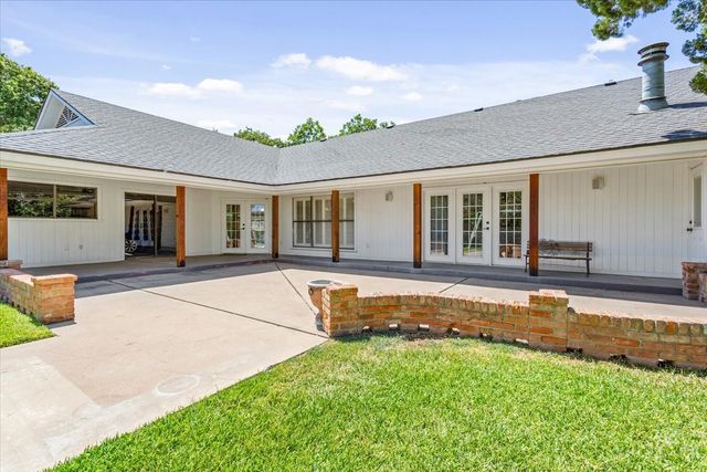 10014 Burgundy Drive, Woodway, TX 76712