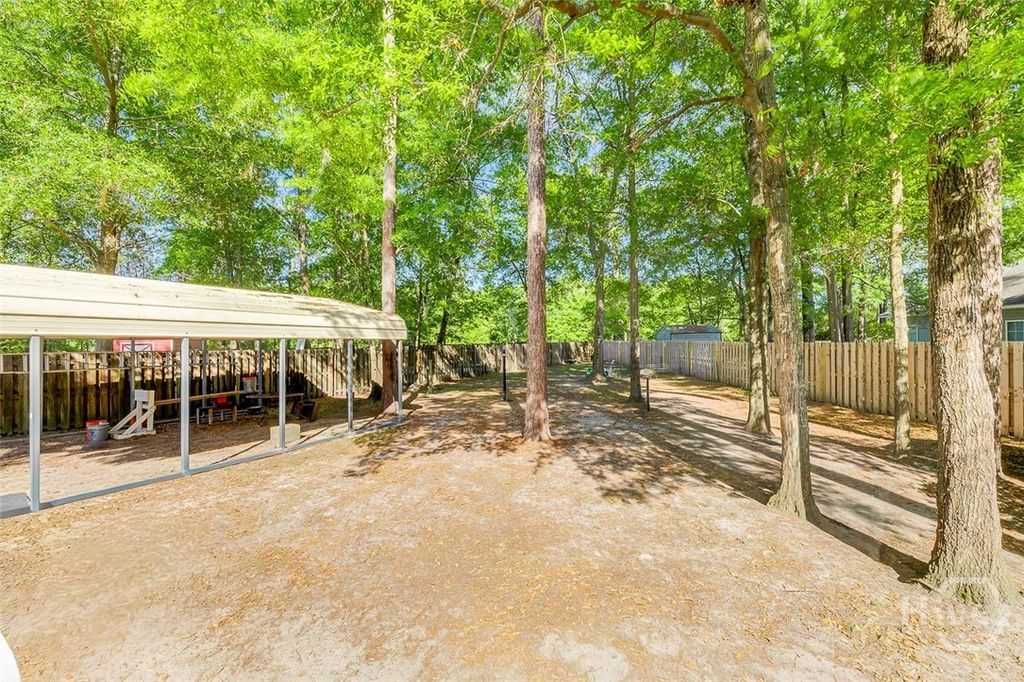 Image 32 of property listing at 304 Erin Court, Rincon, GA 31326