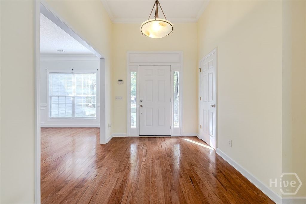 Image 4 of property listing at 304 Erin Court, Rincon, GA 31326