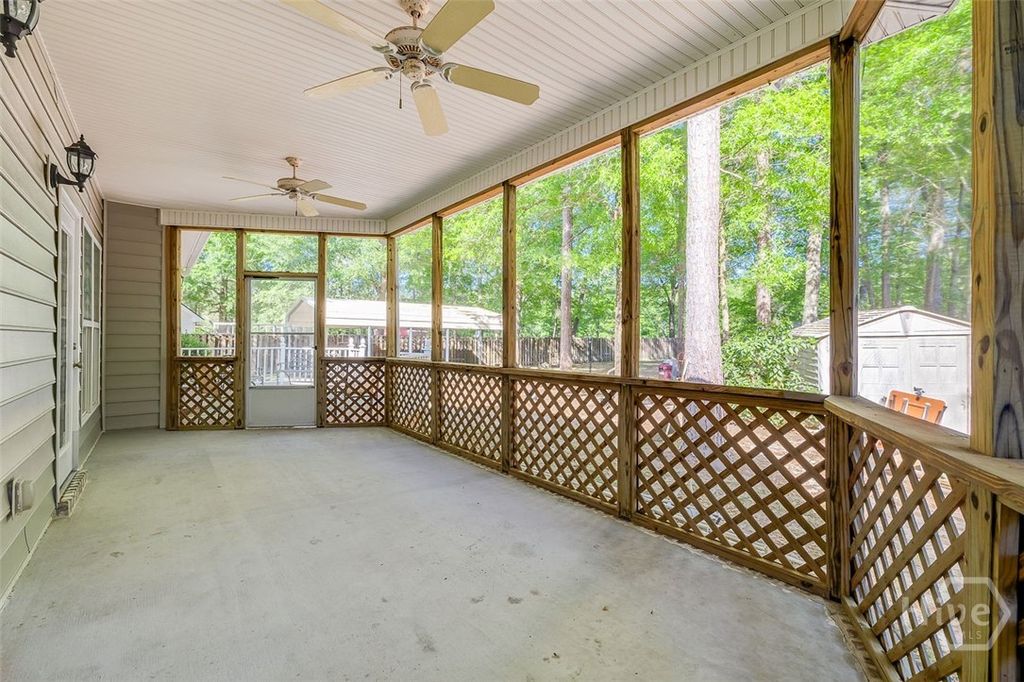 Image 40 of property listing at 304 Erin Court, Rincon, GA 31326