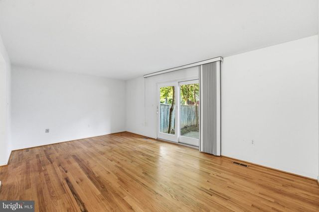 7039 BRADWOOD CT, Springfield, VA 22151