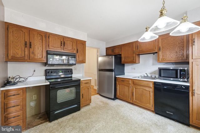 7039 BRADWOOD CT, Springfield, VA 22151