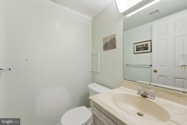 7039 BRADWOOD CT, Springfield, VA 22151