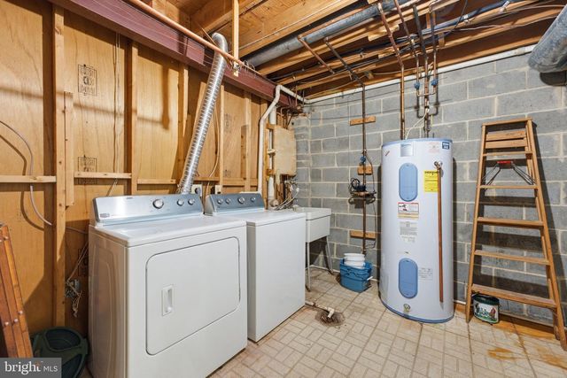 7039 BRADWOOD CT, Springfield, VA 22151