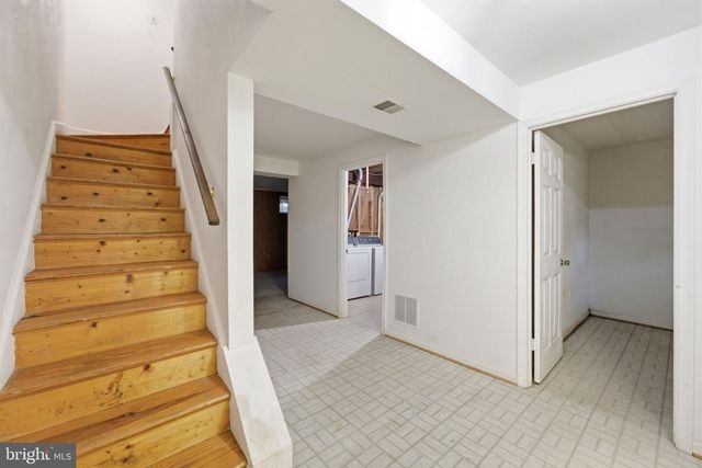 7039 BRADWOOD CT, Springfield, VA 22151