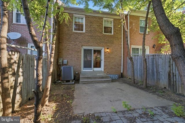 7039 BRADWOOD CT, Springfield, VA 22151